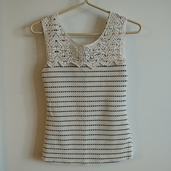Suzy Shier tank top - Picture 1 of 3